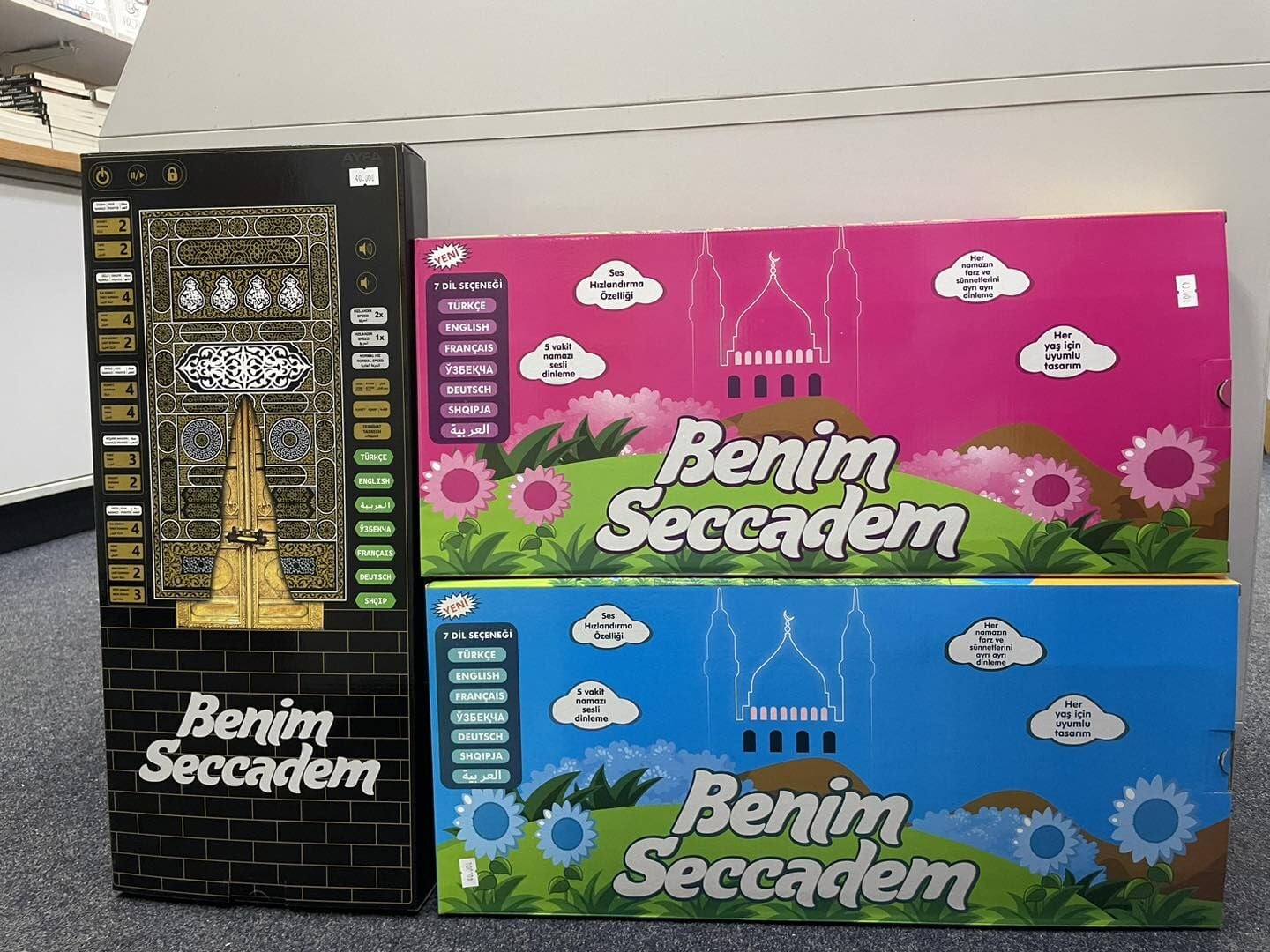 Sesli Seccade – Benim Seccadem (7 Dil Seçenekli) – Kabe Desenli Pembe & Mavi