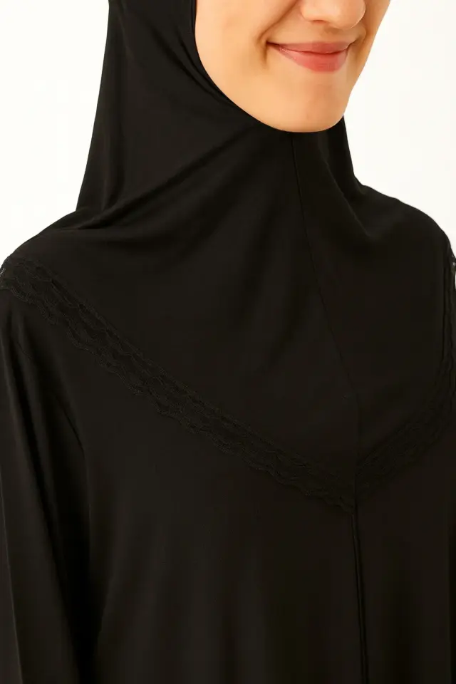 Kendinden Örtülü Fermuarlı Namaz Elbisesi – Siyah